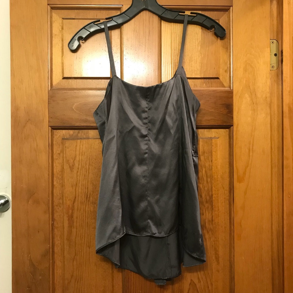 Banana Republic Front Tie Top - Picture 2 of 3